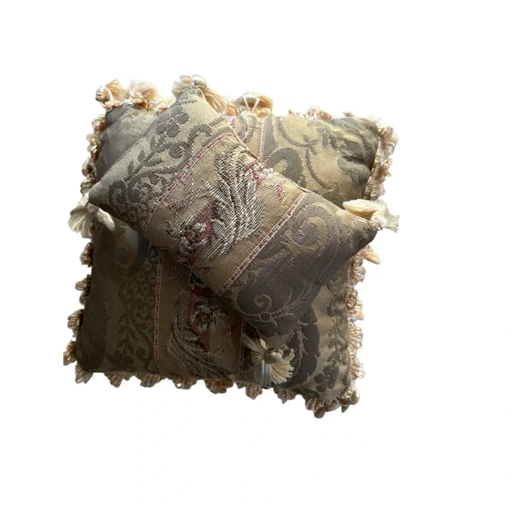 VINTAGE Tasseled mini Pillow Set Beige burgundy rose pink damask w silk tassels - Picture 4 of 9